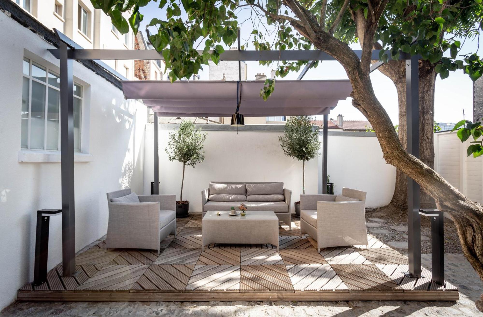 Lovely Little House With Private Garden In Paris อีวรี-ซูร์-แซ็น ภายนอก รูปภาพ