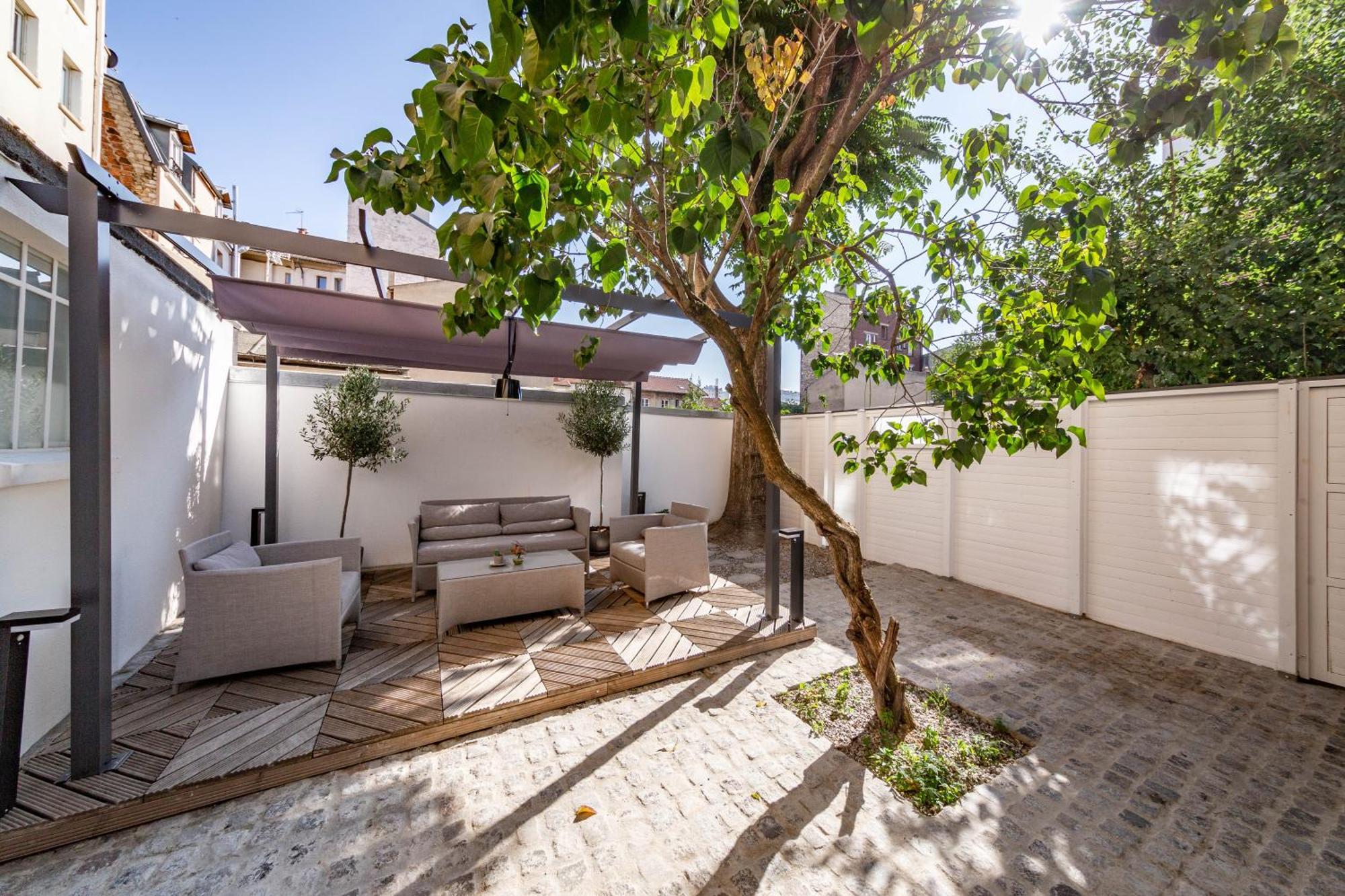 Lovely Little House With Private Garden In Paris อีวรี-ซูร์-แซ็น ภายนอก รูปภาพ
