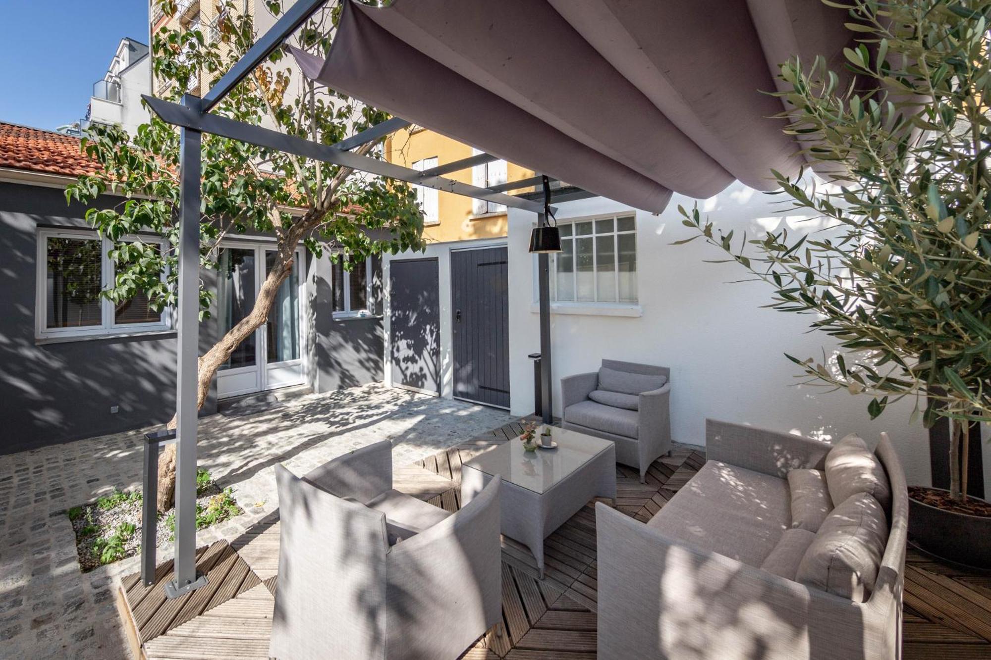 Lovely Little House With Private Garden In Paris อีวรี-ซูร์-แซ็น ภายนอก รูปภาพ