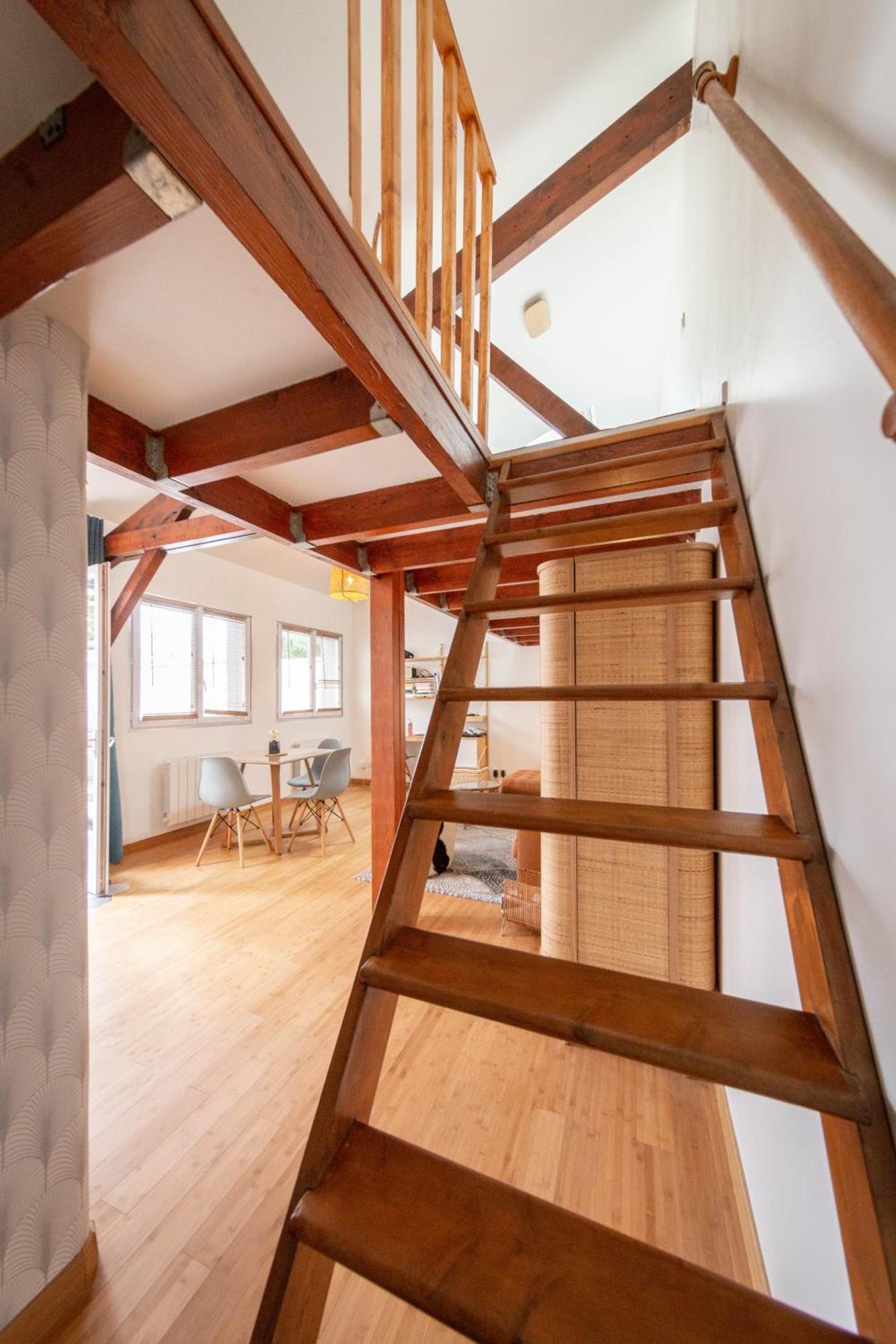Lovely Little House With Private Garden In Paris อีวรี-ซูร์-แซ็น ภายนอก รูปภาพ
