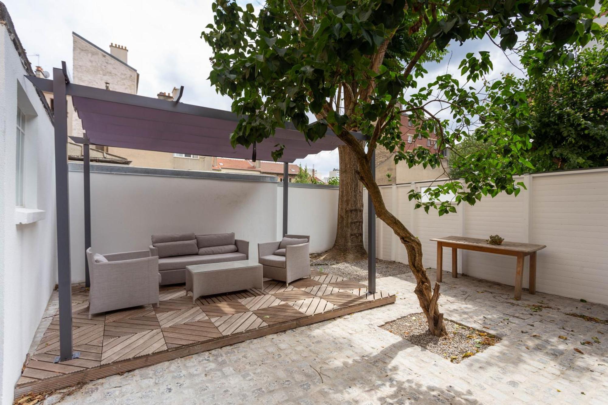 Lovely Little House With Private Garden In Paris อีวรี-ซูร์-แซ็น ภายนอก รูปภาพ