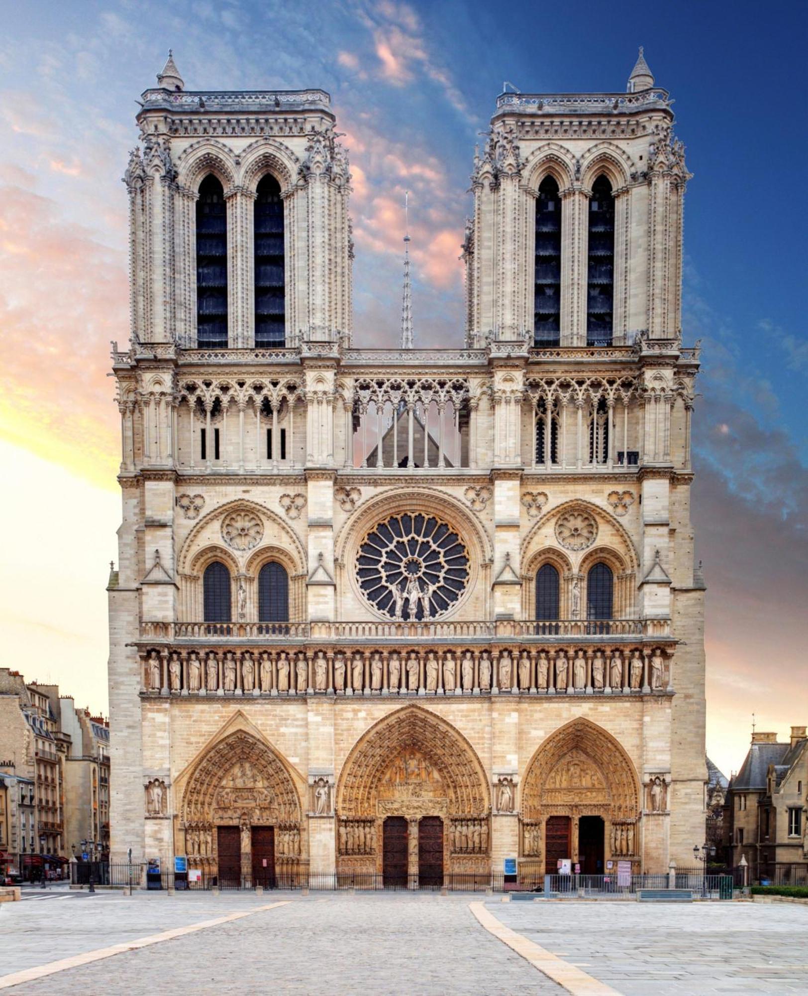 Lovely Little House With Private Garden In Paris อีวรี-ซูร์-แซ็น ภายนอก รูปภาพ